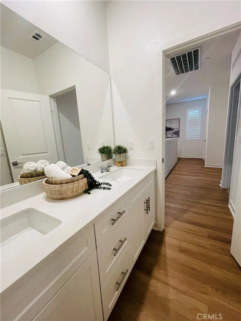 2004 Dewdrop Upland, CA 91739
