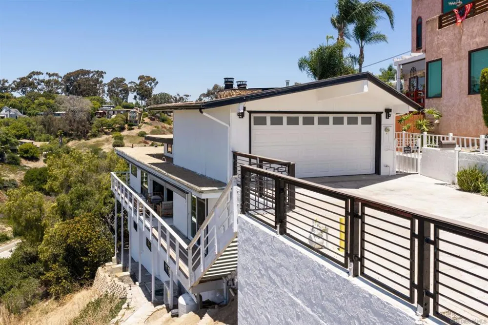 1694 Torrance St San Diego, CA 92103