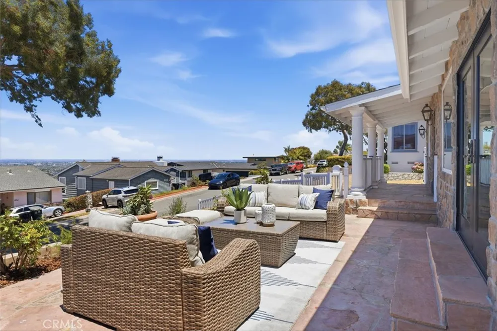 910 Calle Miramar Redondo Beach, CA 90277
