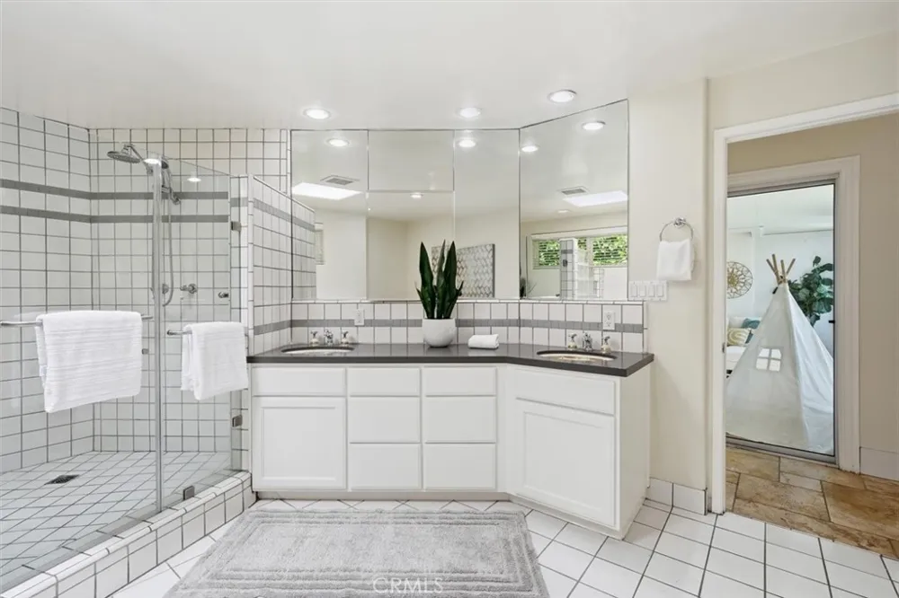 910 Calle Miramar Redondo Beach, CA 90277
