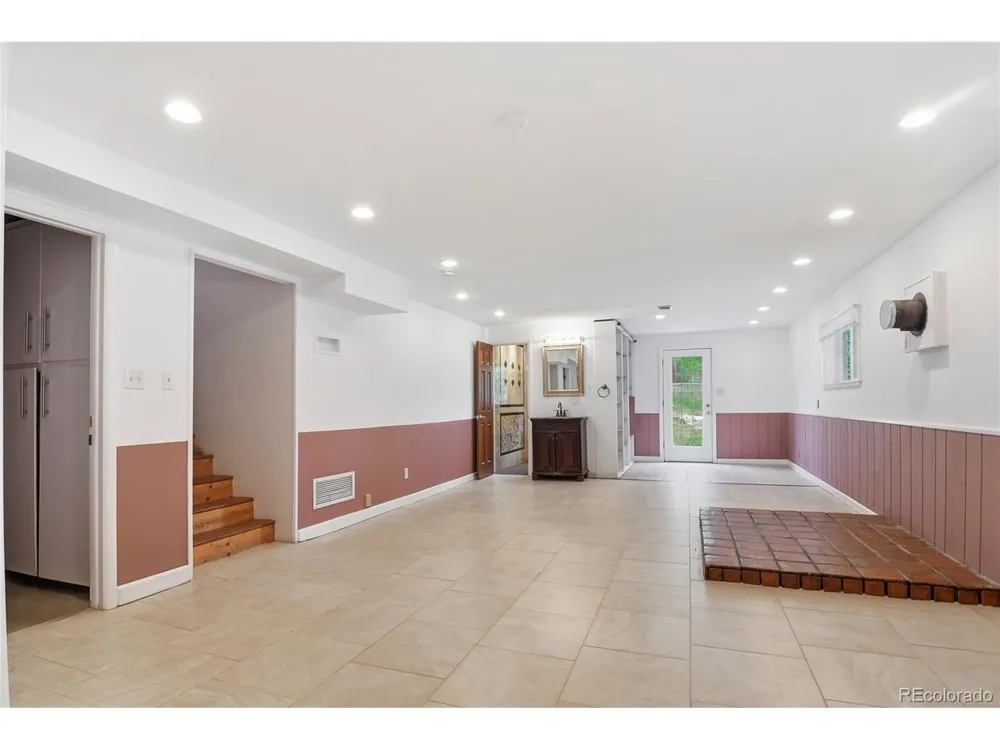 26277 S End Road Kittredge, CO 80457