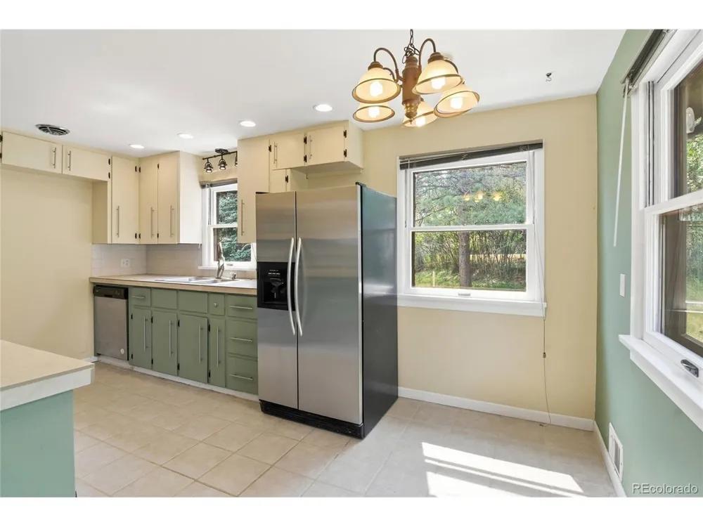 26277 S End Road Kittredge, CO 80457
