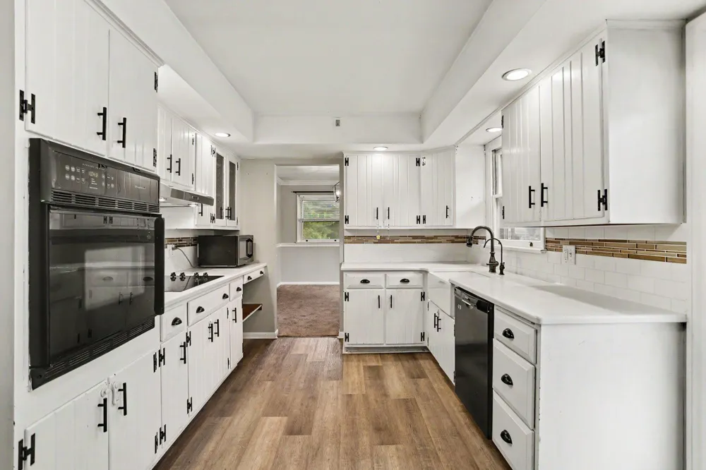 381 IRONSTONE RIDGE ROAD Lancaster, PA 17603