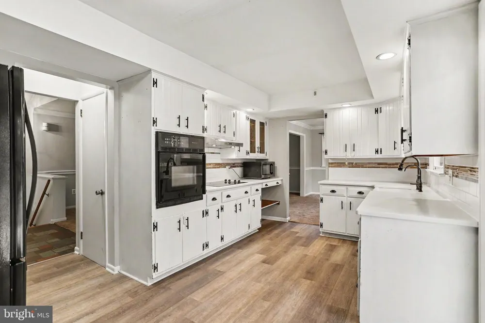 381 IRONSTONE RIDGE ROAD Lancaster, PA 17603