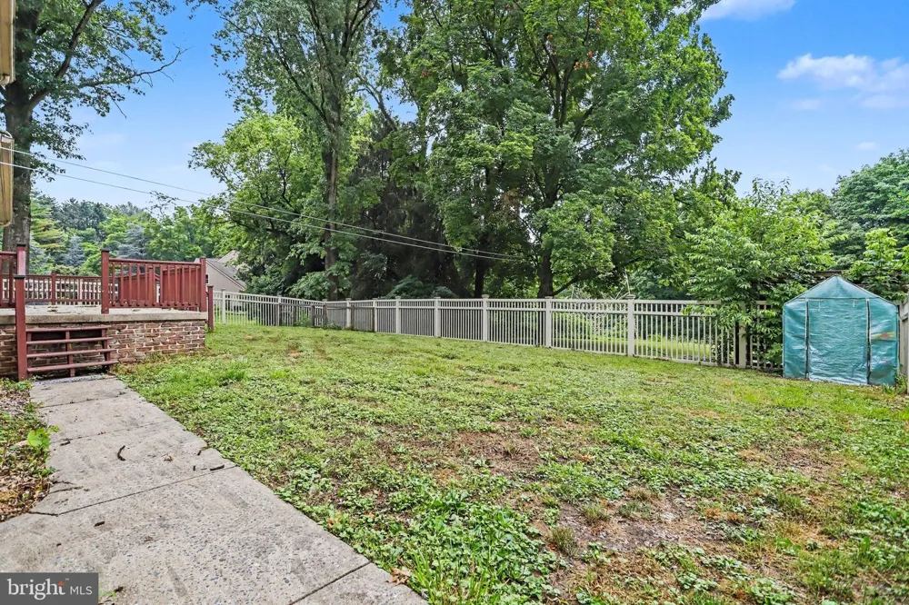 381 IRONSTONE RIDGE ROAD Lancaster, PA 17603