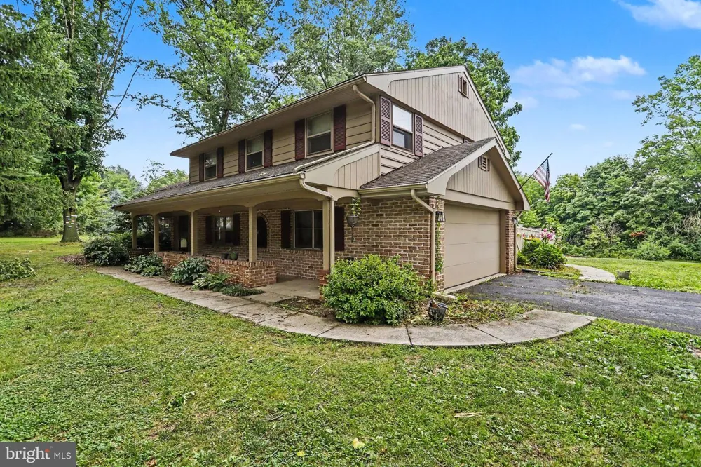 381 IRONSTONE RIDGE ROAD Lancaster, PA 17603
