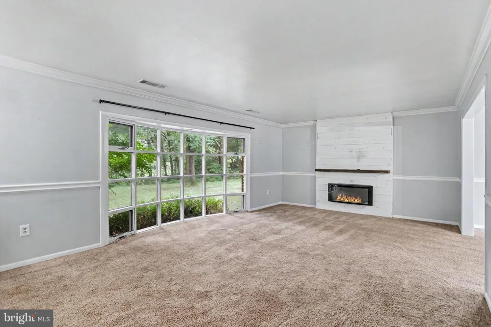 381 IRONSTONE RIDGE ROAD Lancaster, PA 17603