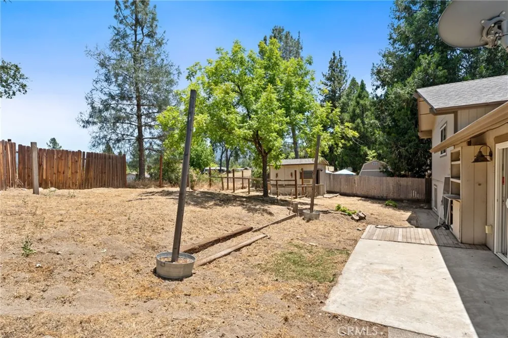 39749 Pine Ridge Road Oakhurst, CA 93644