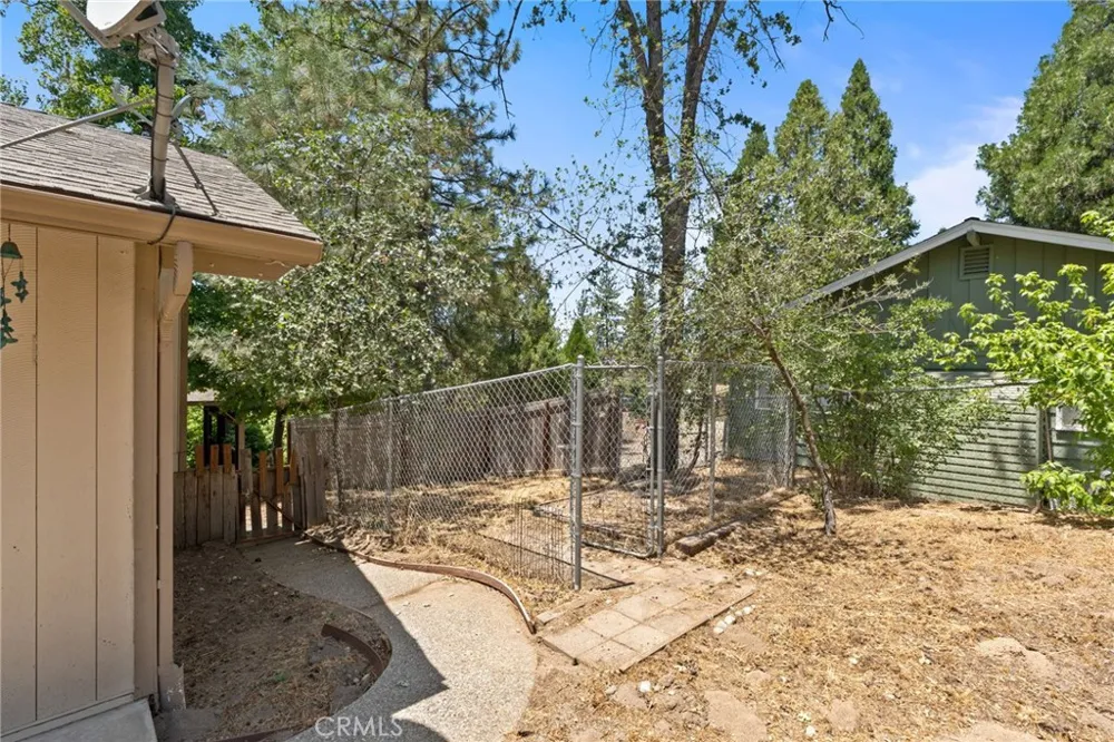 39749 Pine Ridge Road Oakhurst, CA 93644