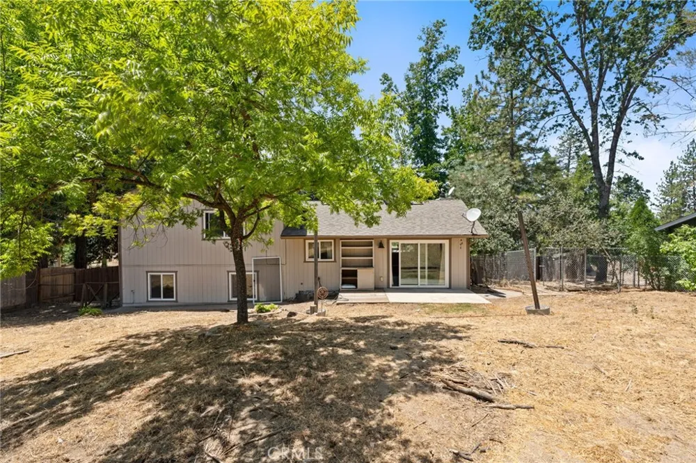 39749 Pine Ridge Road Oakhurst, CA 93644