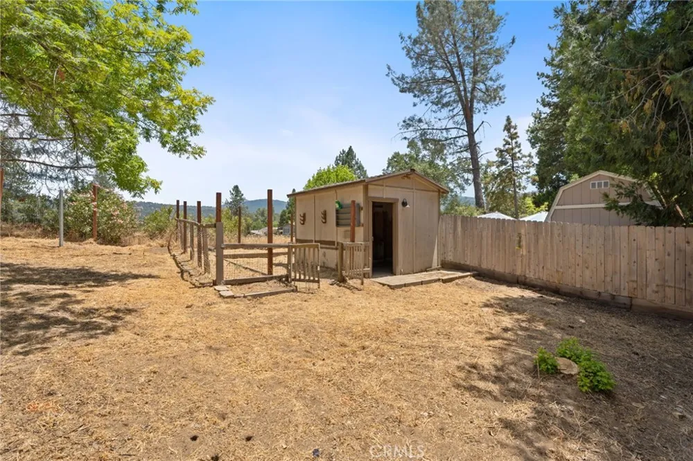 39749 Pine Ridge Road Oakhurst, CA 93644
