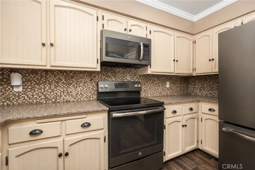 39749 Pine Ridge Road Oakhurst, CA 93644