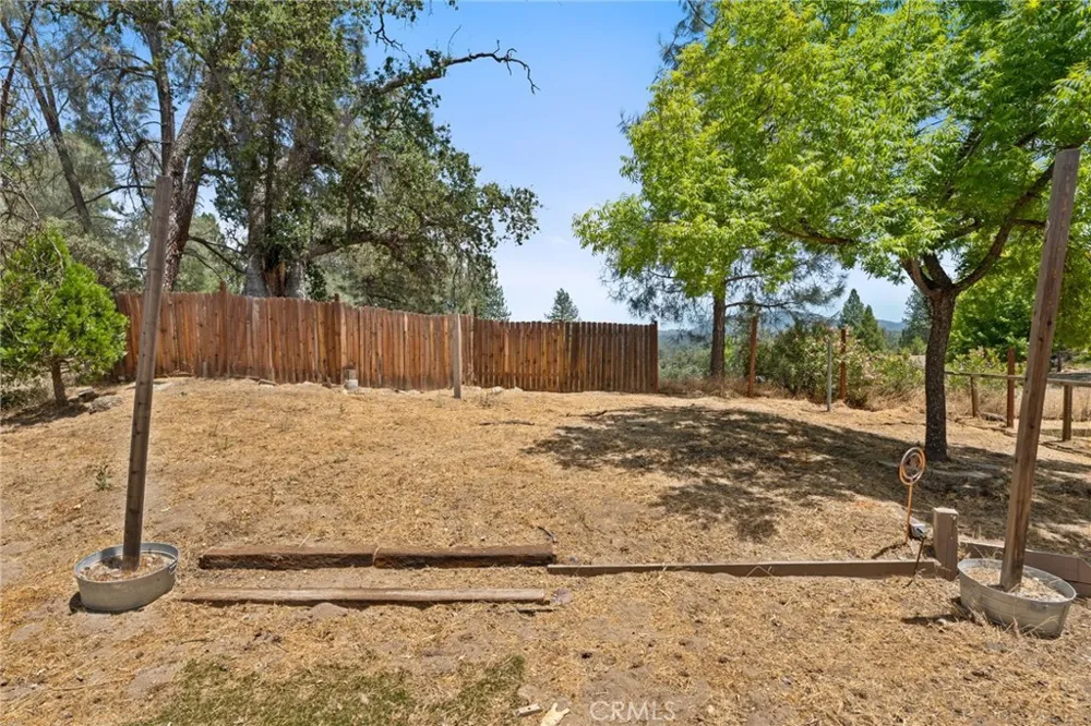39749 Pine Ridge Road Oakhurst, CA 93644