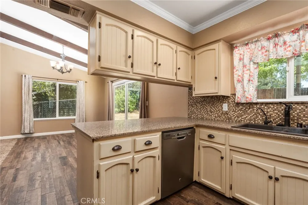 39749 Pine Ridge Road Oakhurst, CA 93644