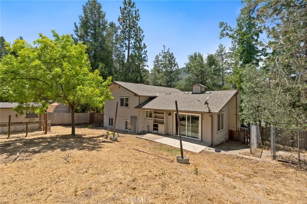 39749 Pine Ridge Road Oakhurst, CA 93644