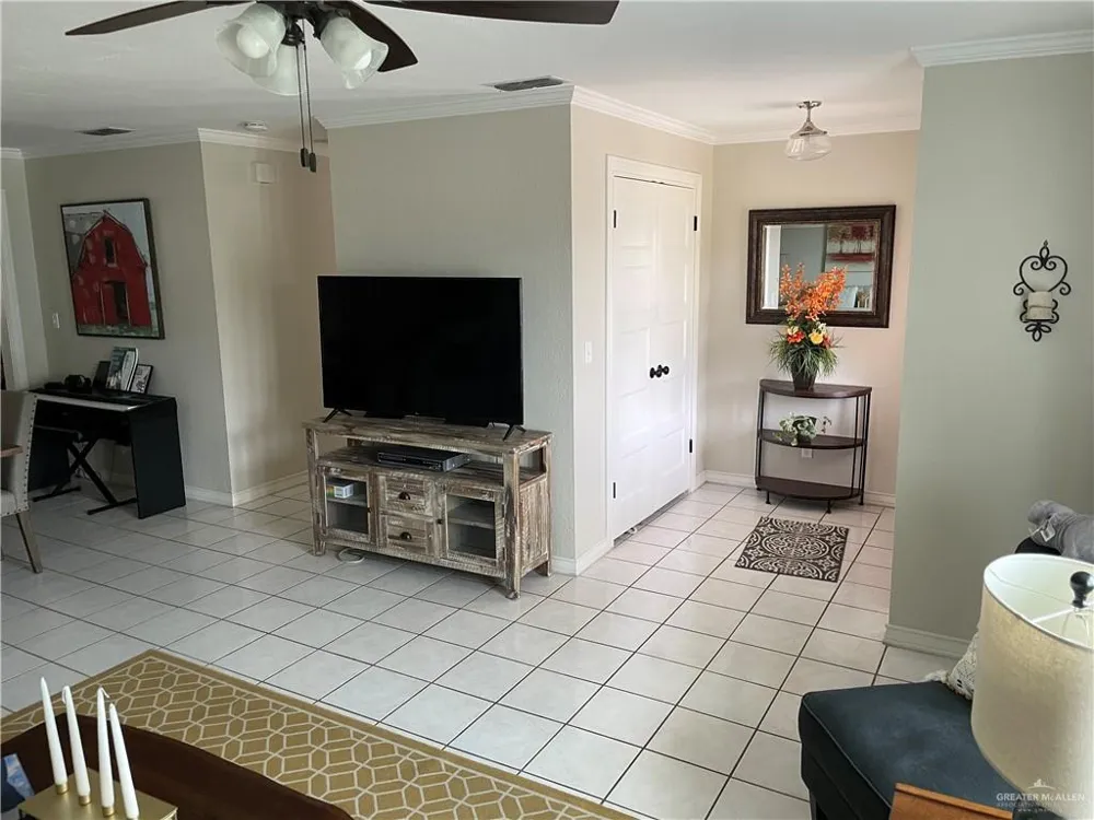 717 E Griffin Parkway Mission, TX 78572