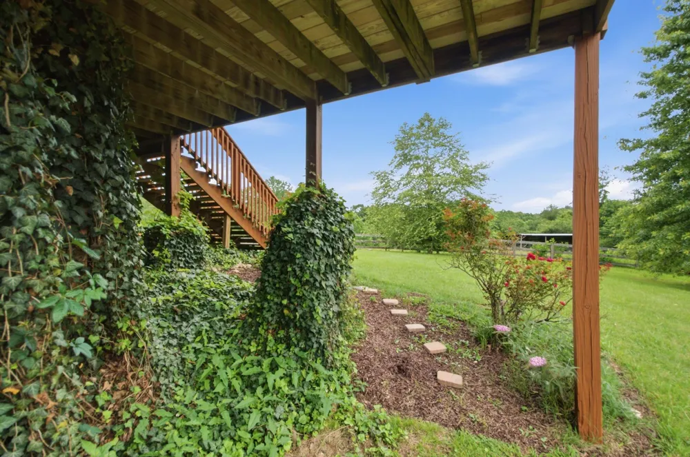 7997 Shoals Branch Rd Primm Springs, TN 38476