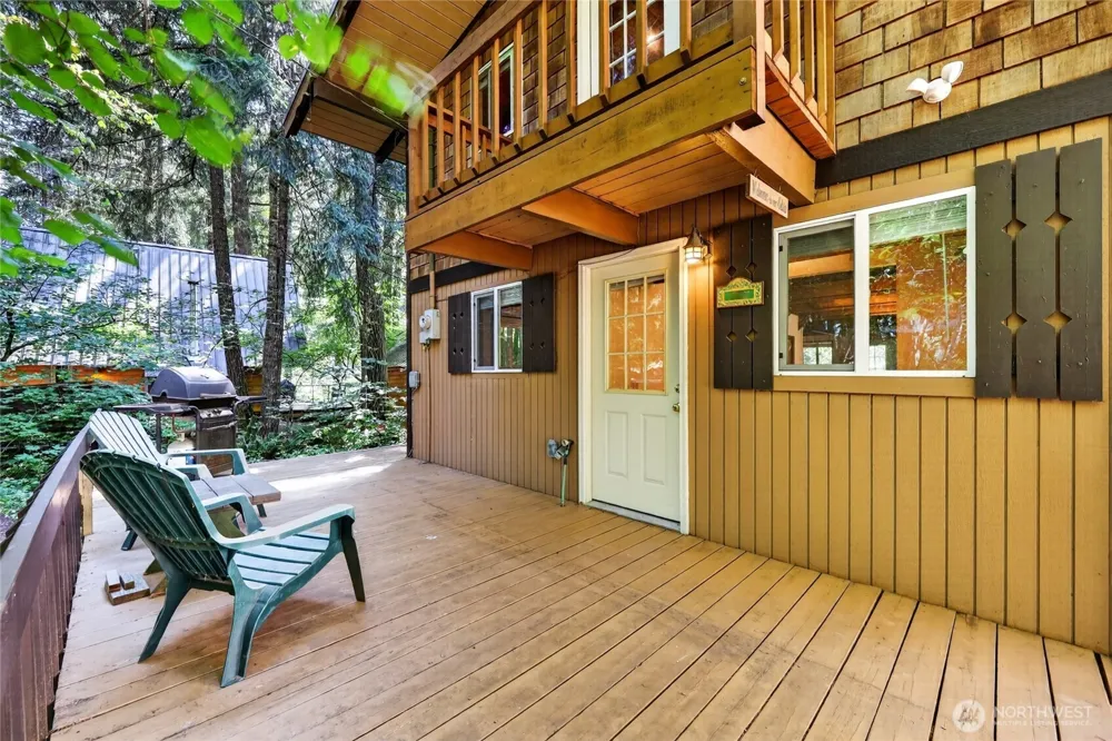101 Cascade Drive Packwood, WA 98361
