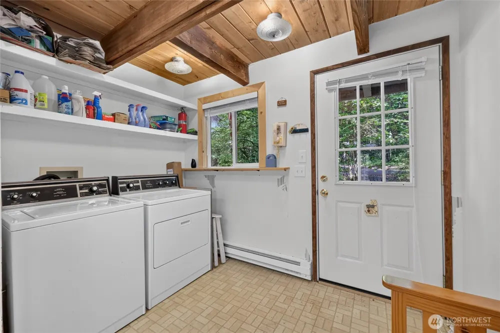 101 Cascade Drive Packwood, WA 98361
