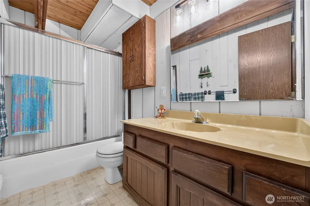 101 Cascade Drive Packwood, WA 98361