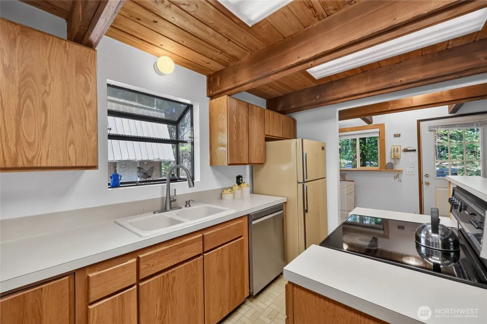 101 Cascade Drive Packwood, WA 98361