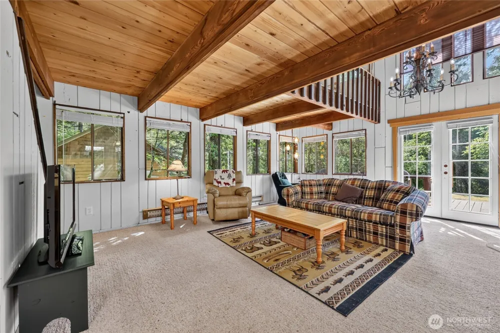 101 Cascade Drive Packwood, WA 98361
