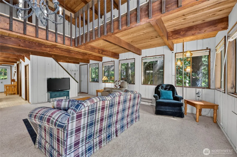 101 Cascade Drive Packwood, WA 98361