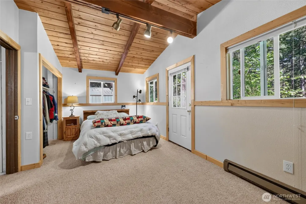 101 Cascade Drive Packwood, WA 98361