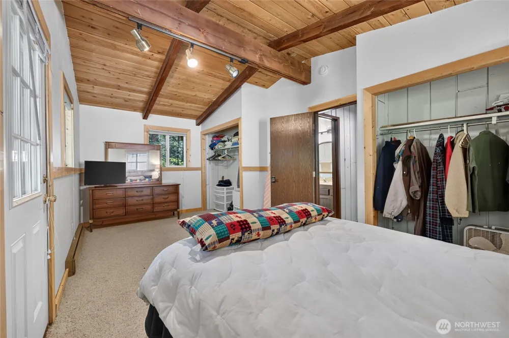 101 Cascade Drive Packwood, WA 98361