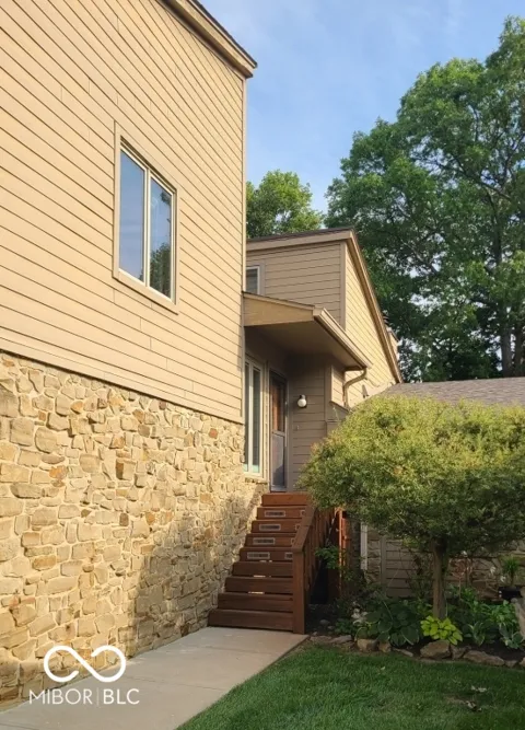 305 Baywood Court
