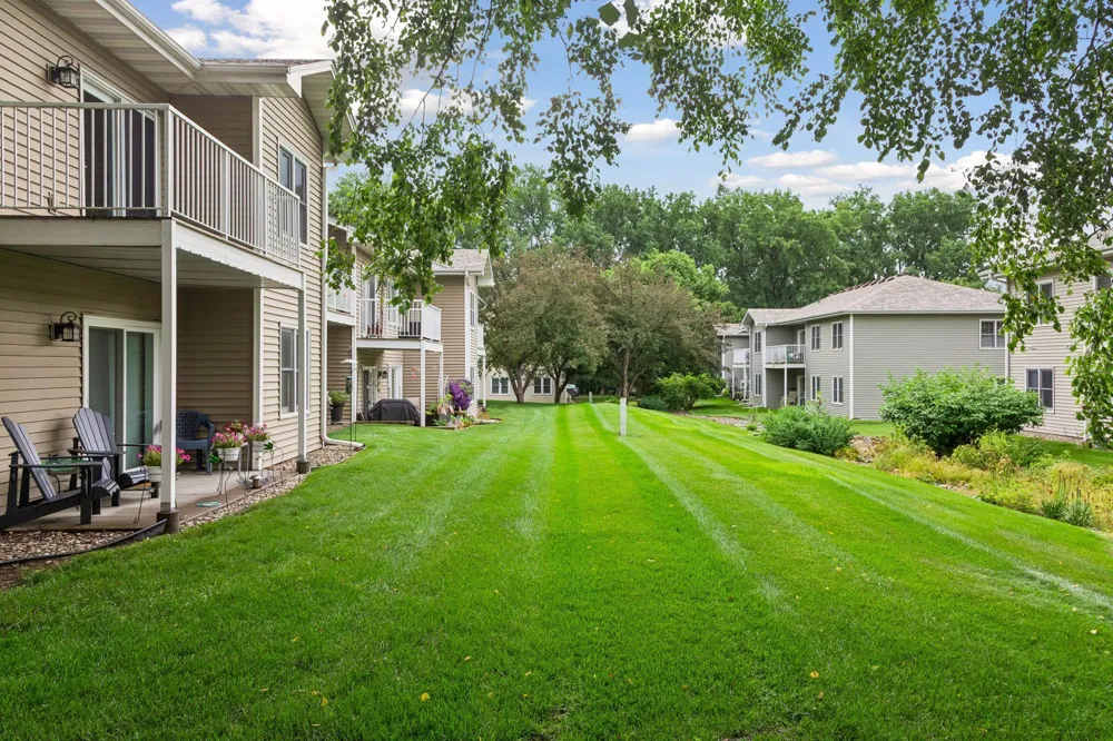 1799 1/2 County Road E E #30 White Bear Lake, MN 55110