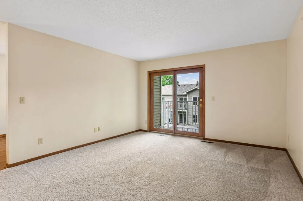 1799 1/2 County Road E E #30 White Bear Lake, MN 55110