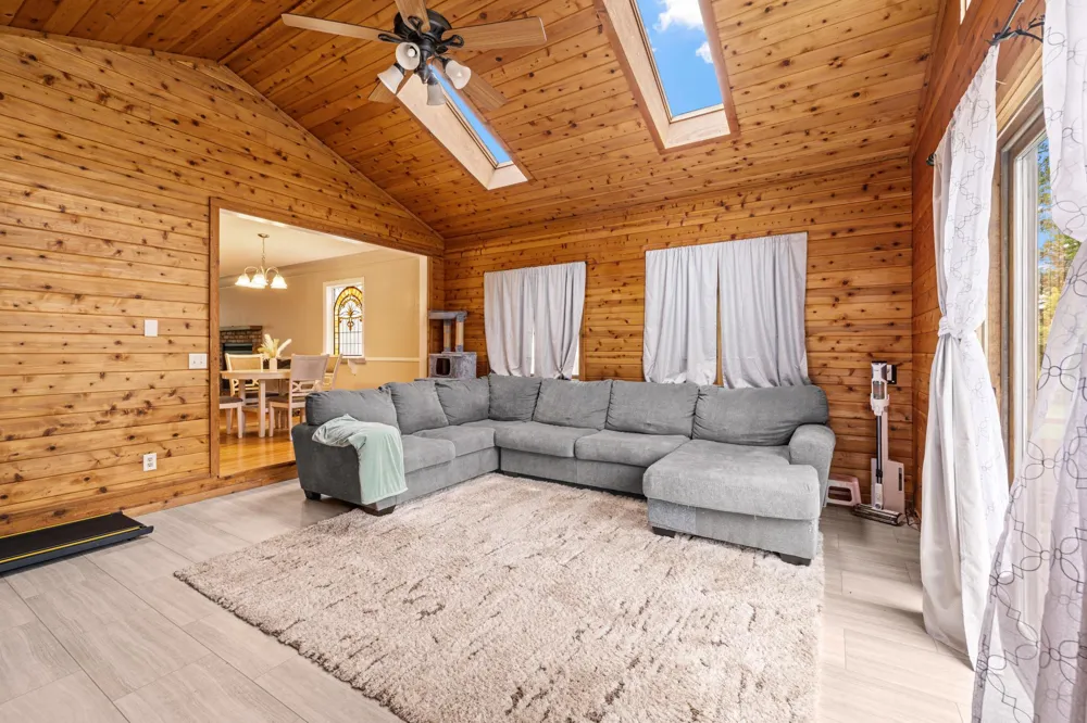 4246 Royce Street NE Columbia Heights, MN 55421