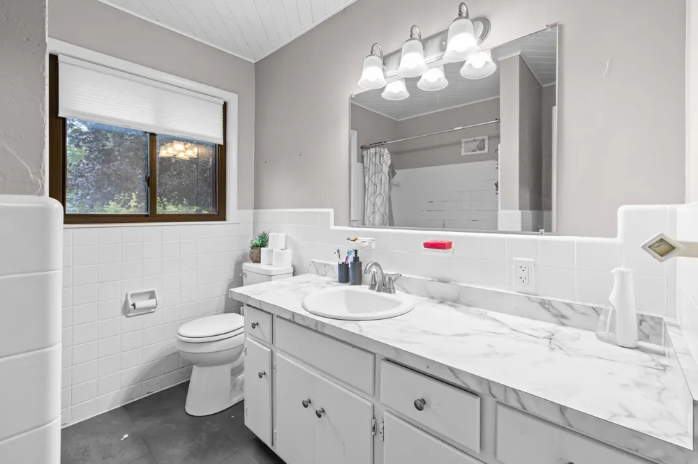 4246 Royce Street NE Columbia Heights, MN 55421