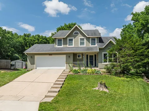 2211 Regent Lane SW