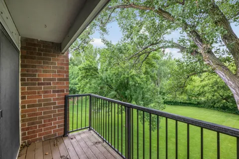 4 Pine Tree Drive #321