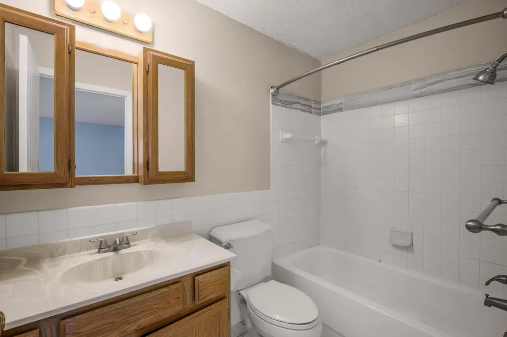 4 Pine Tree Drive #321 Arden Hills, MN 55112
