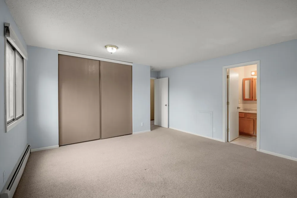 4 Pine Tree Drive #321 Arden Hills, MN 55112