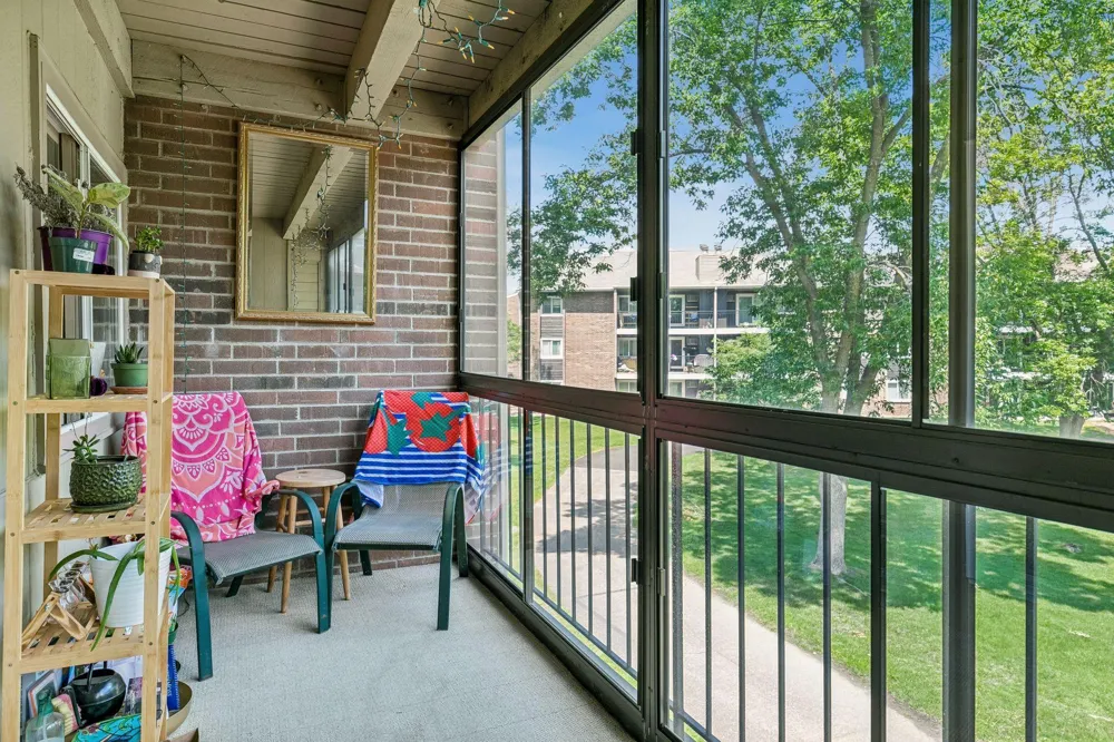 3850 Plymouth Boulevard #205 Plymouth, MN 55446