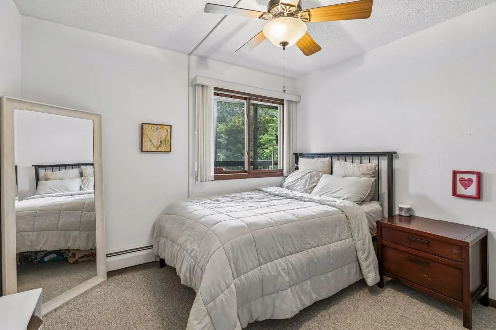 3850 Plymouth Boulevard #205 Plymouth, MN 55446