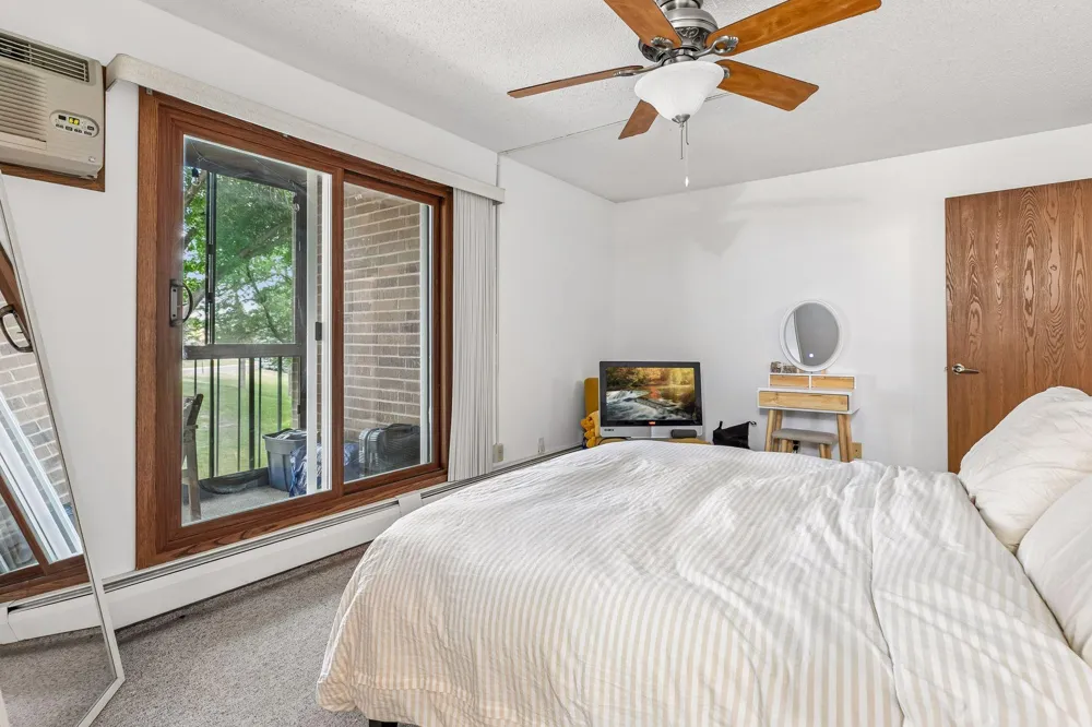 3850 Plymouth Boulevard #205 Plymouth, MN 55446