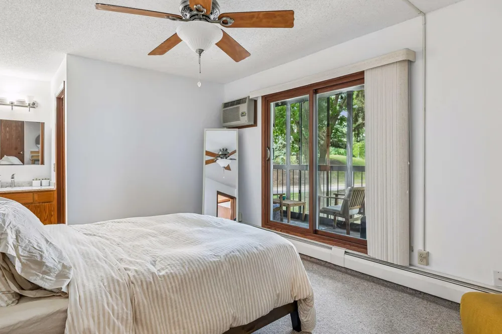 3850 Plymouth Boulevard #205 Plymouth, MN 55446