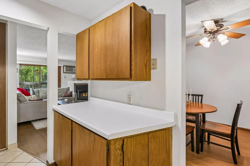 3850 Plymouth Boulevard #205 Plymouth, MN 55446