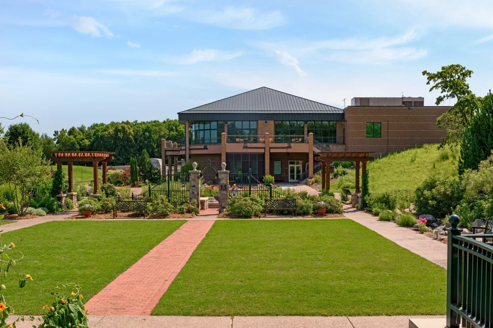 3850 Plymouth Boulevard #205 Plymouth, MN 55446