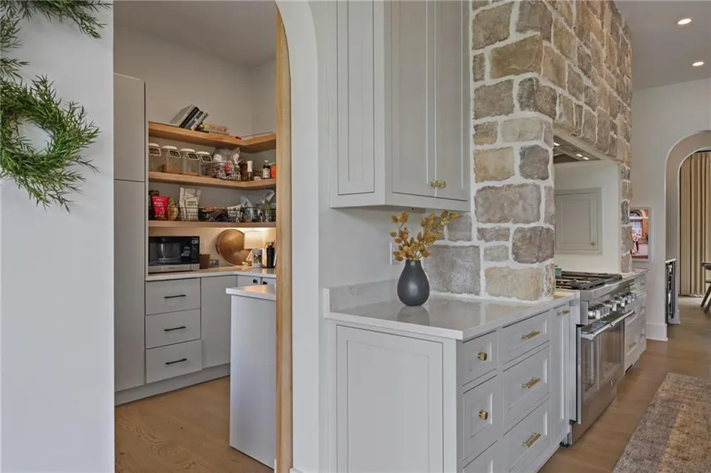 277 Mountain View Ridge NW Marietta, GA 30064