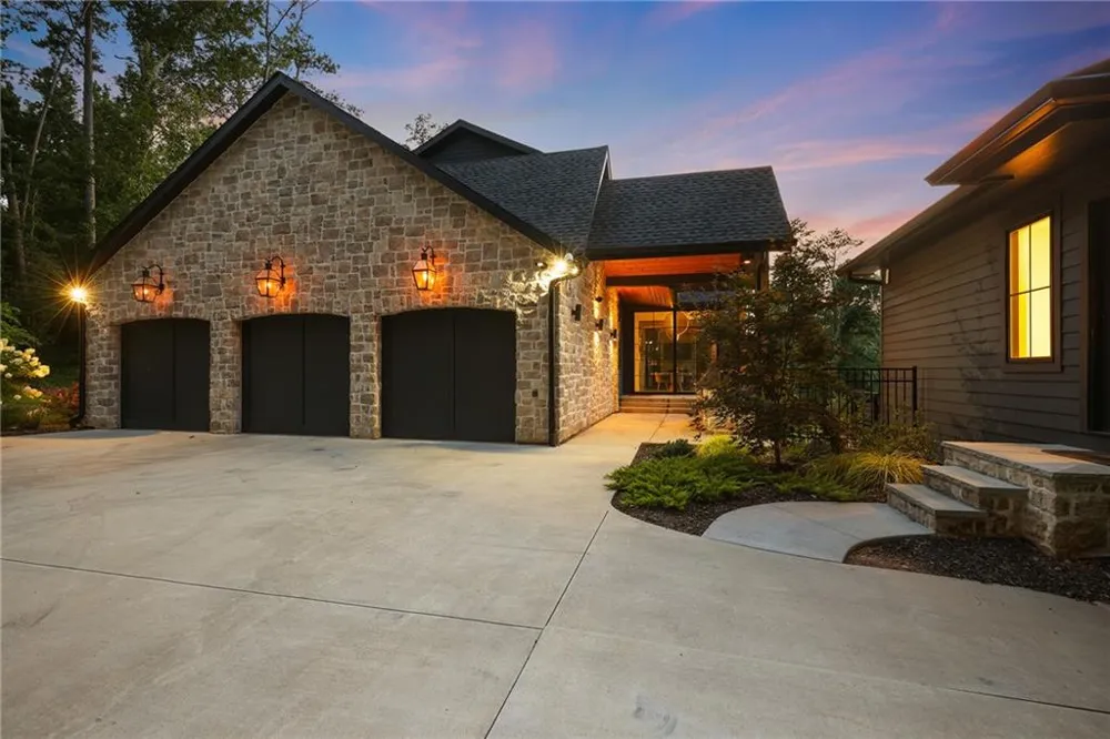 277 Mountain View Ridge NW Marietta, GA 30064