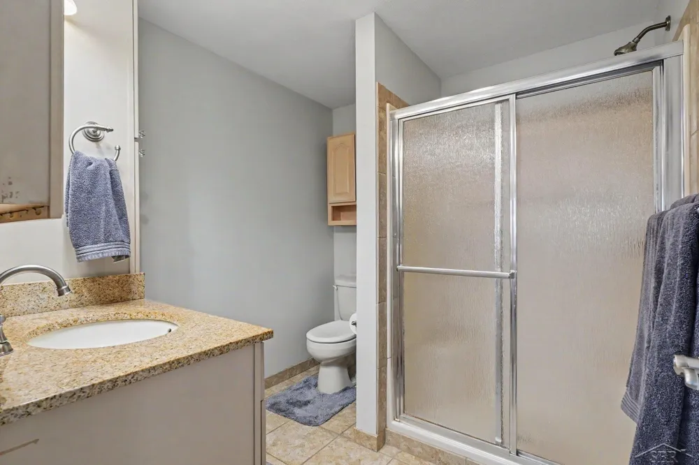 831 Mayflower Drive Saginaw Charter Township, MI 48638