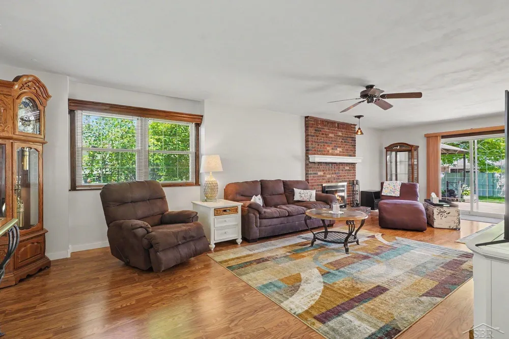 831 Mayflower Drive Saginaw Charter Township, MI 48638