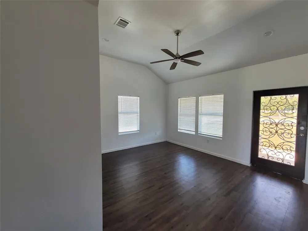577 County Road 422 A Road Stockdale, TX 78160