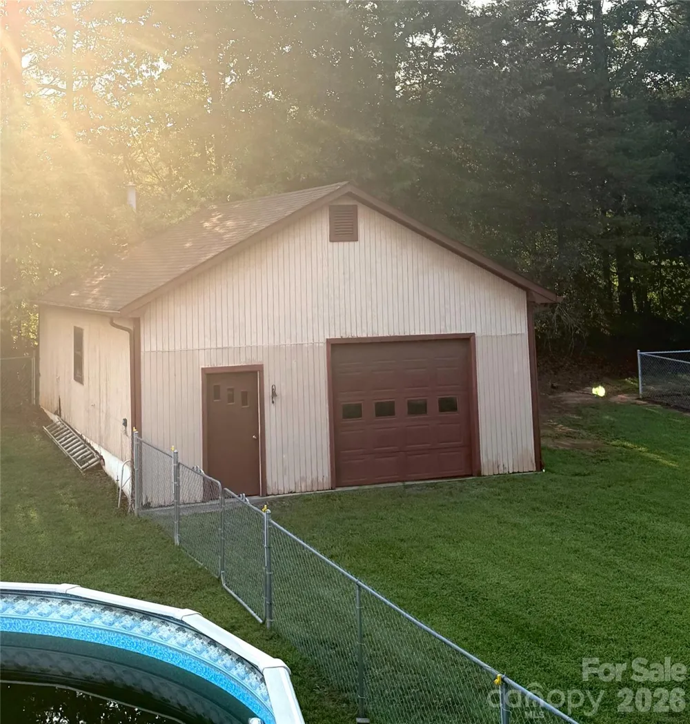 123 Valley Oaks Drive Advance, NC 27006